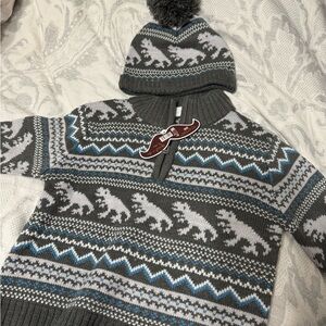 Gray and Blue Dinosaur Sweater and Hat Set 6 years (it is new)